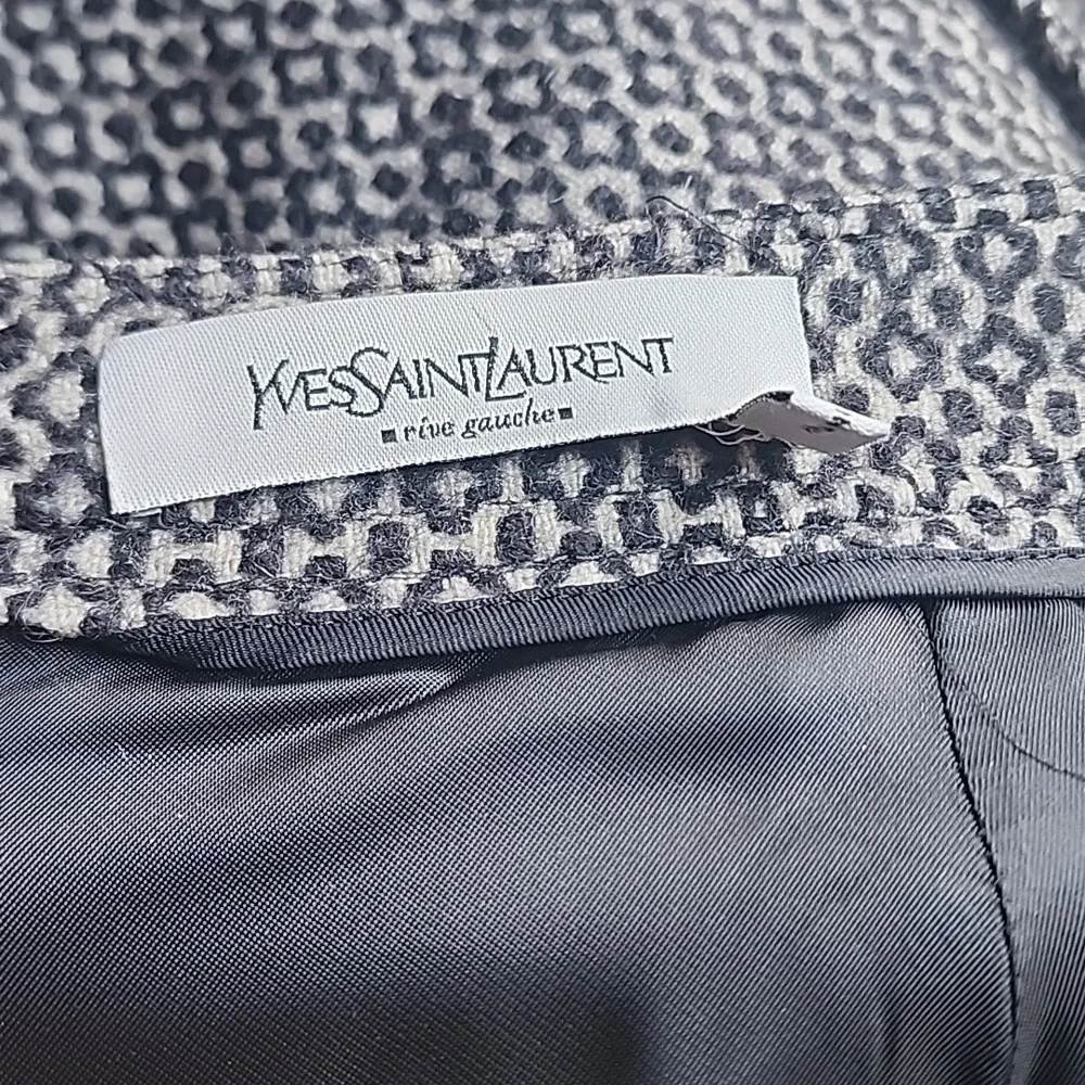 Yves St. Laurent Black and White Patterned Wool Pencil Skirt - Picture 13 of 15